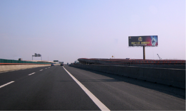 沪宁高速上海段距安亭500m南侧单立柱（K20）